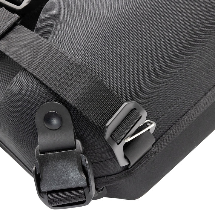 Strap-On Tunnel Bag